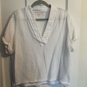 Xirena White V-Neck Women's Top